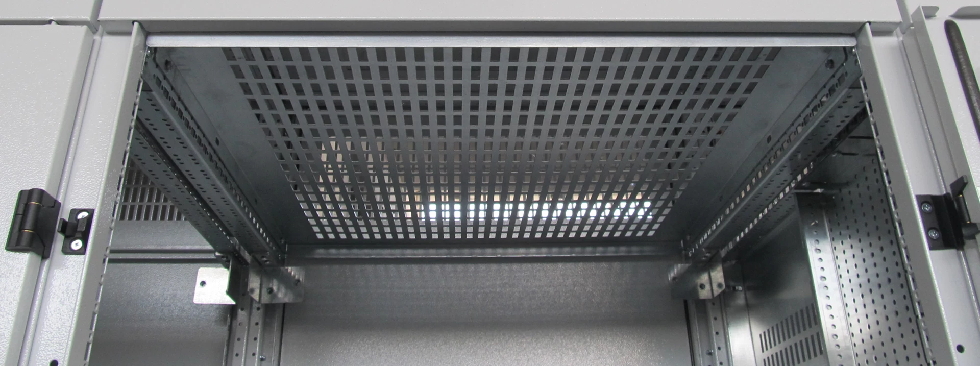 testate/Carpenterie armadi MCC Mazzieri Srl.webp